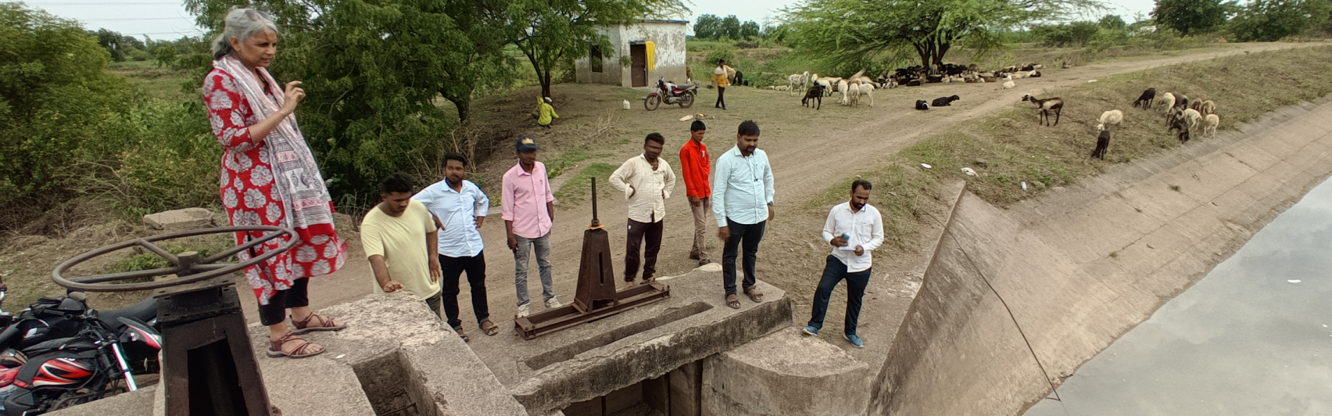 Observing Flow of Canal Water, Parbhani .jpg